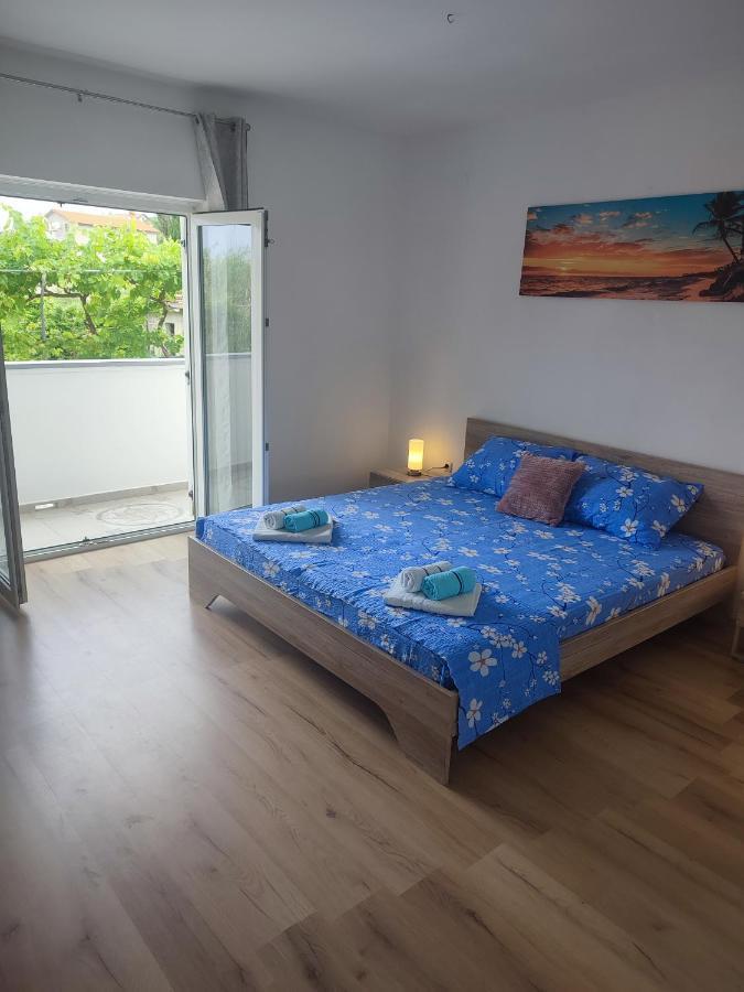 Apartment Valeria Lopar Eksteriør billede