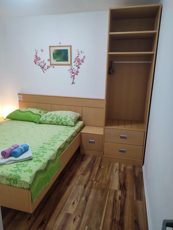 Apartment Valeria Lopar Eksteriør billede